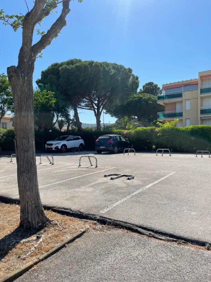 Appart Cosy 4 Personnes, A 400M De La Plage Bormes-les-Mimosas Exterior photo